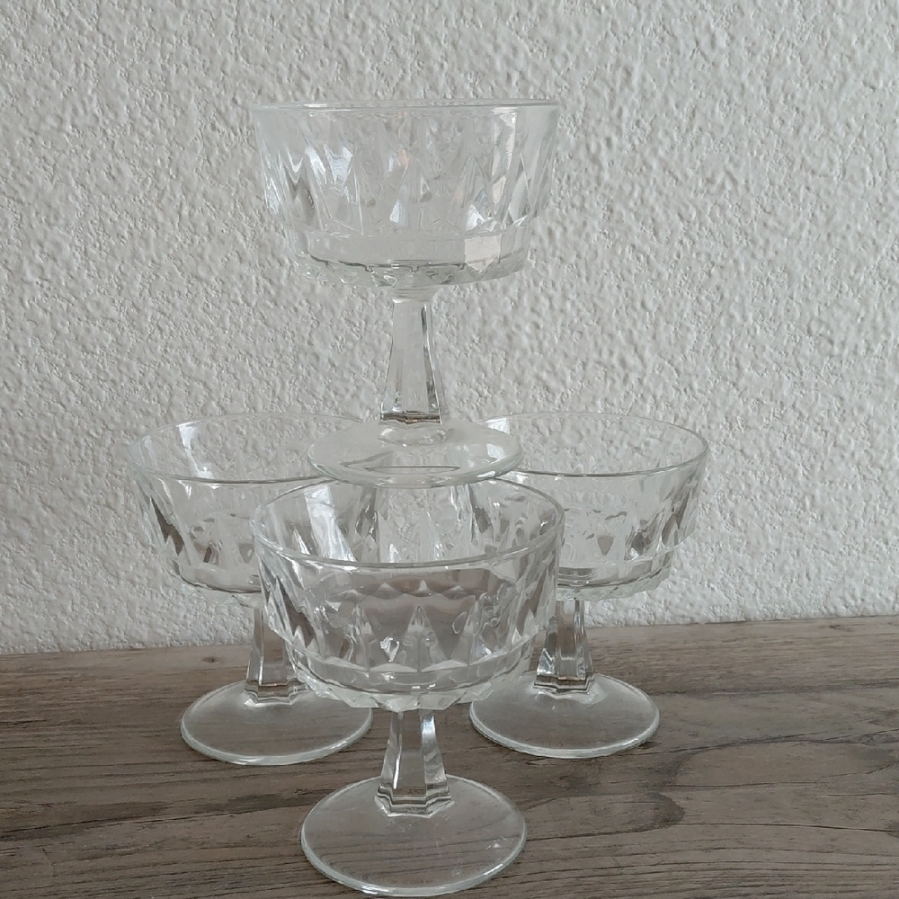 Set Of 4 Champagne/tall Sherbet